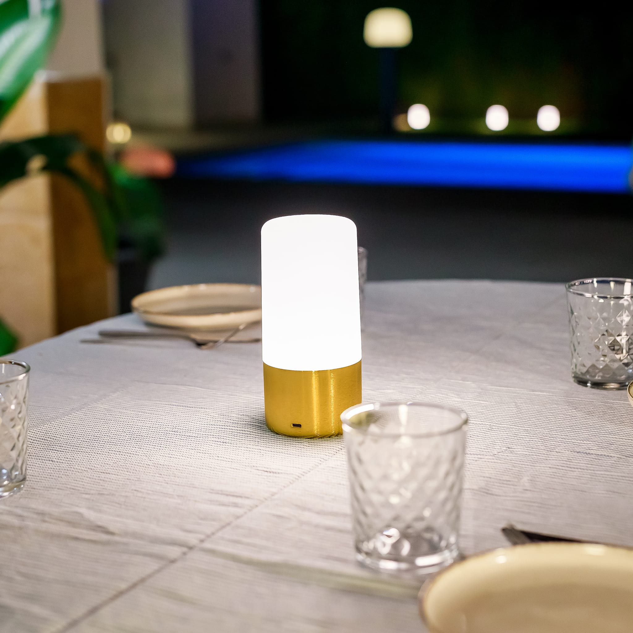 Maia Table Lamp